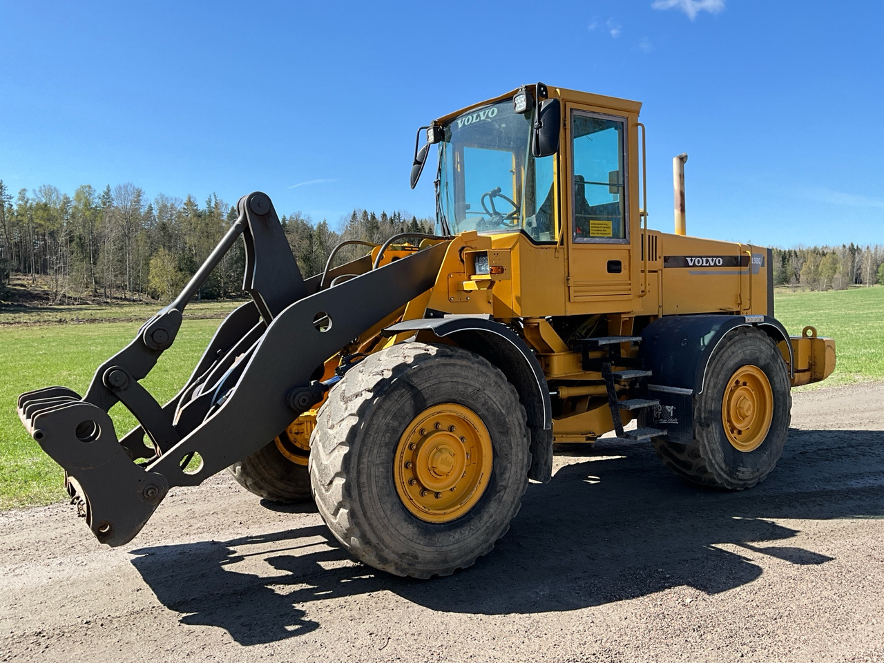 Volvo L90C - Chargeuse sur pneus: photos 1 Volvo L90C - Chargeuse sur pneus: photos 1