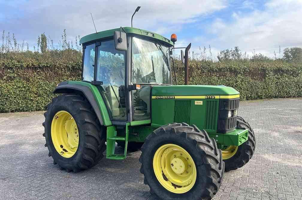 John Deere 6110 - Tracteur agricole: photos 4 John Deere 6110 - Tracteur agricole: photos 4
