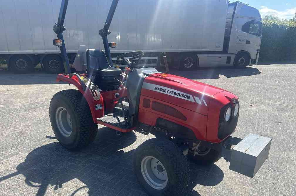 Massey Ferguson 1525 hydrostaat - Tracteur agricole: photos 5 Massey Ferguson 1525 hydrostaat - Tracteur agricole: photos 5