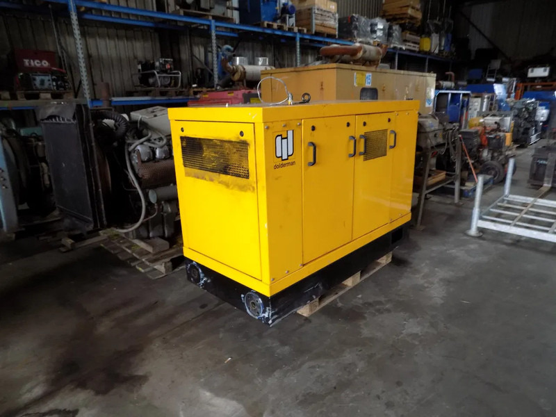 John Deere generator silentpack - Groupe électrogène: photos 1 John Deere generator silentpack - Groupe électrogène: photos 1