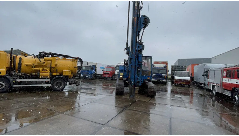 Liebherr 941 excavator with ABI driller - Foreuse: photos 4 Liebherr 941 excavator with ABI driller - Foreuse: photos 4