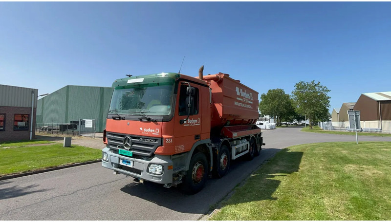 Mercedes-Benz Actros 4141 Mercedes 4141 8x4 full steel INOX tank - Camion hydrocureur: photos 2 Mercedes-Benz Actros 4141 Mercedes 4141 8x4 full steel INOX tank - Camion hydrocureur: photos 2