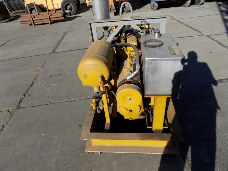 Perkins compressor - Compresseur d'air: photos 2 Perkins compressor - Compresseur d'air: photos 2