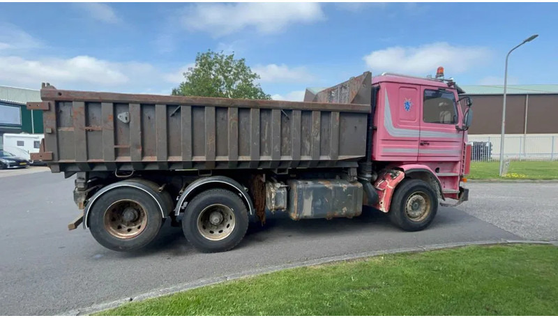 Scania P113-360 scania 113 6X2 Boogielift reversed KIPPER - Camion benne: photos 3 Scania P113-360 scania 113 6X2 Boogielift reversed KIPPER - Camion benne: photos 3