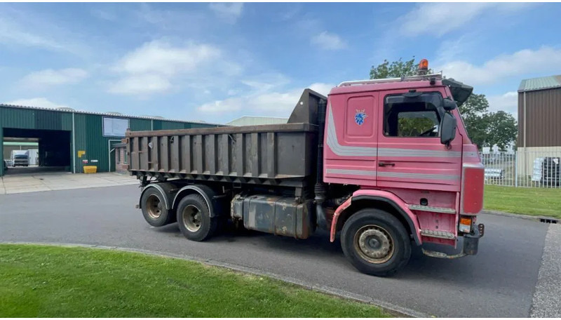 Scania P113-360 scania 113 6X2 Boogielift reversed KIPPER - Camion benne: photos 5 Scania P113-360 scania 113 6X2 Boogielift reversed KIPPER - Camion benne: photos 5