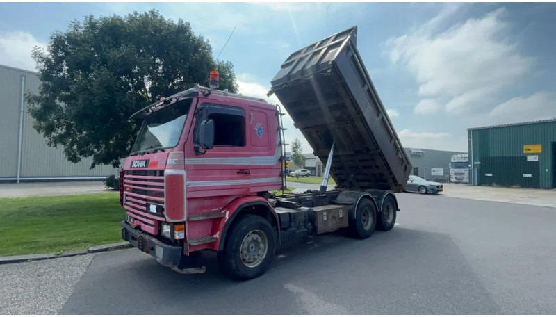 Scania P113-360 scania 113 6X2 Boogielift reversed KIPPER - Camion benne: photos 1 Scania P113-360 scania 113 6X2 Boogielift reversed KIPPER - Camion benne: photos 1
