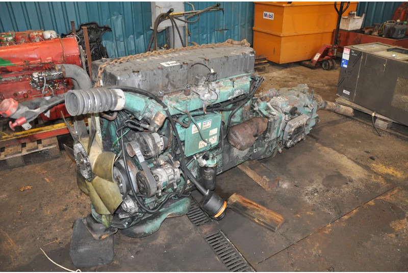 Volvo D12A 380 D12A 380 pk - Moteur: photos 1 Volvo D12A 380 D12A 380 pk - Moteur: photos 1