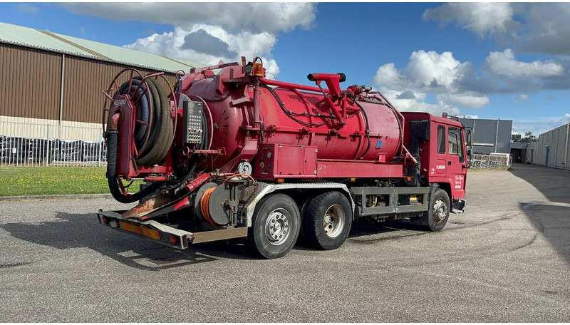 Volvo FL 7 FL7 Vacuum toilet tanker 8000 liter - Camion hydrocureur: photos 3 Volvo FL 7 FL7 Vacuum toilet tanker 8000 liter - Camion hydrocureur: photos 3