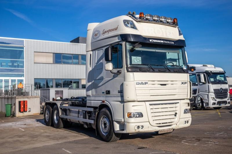 DAF XF 105.460 -6X2-INTARDER+AJK 20 T. - Camion ampliroll: photos 2 DAF XF 105.460 -6X2-INTARDER+AJK 20 T. - Camion ampliroll: photos 2