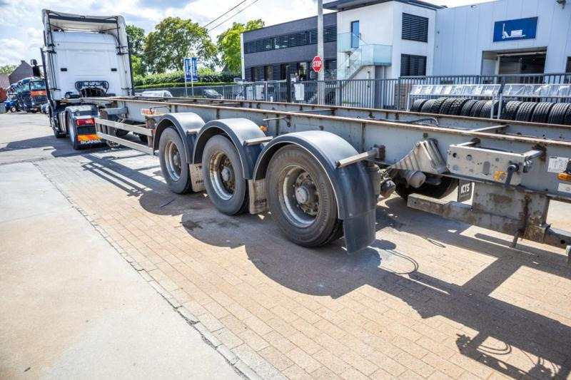 Fruehauf CONTAINERCHASSIS 40' - Semi-remorque porte-conteneur/ Caisse mobile: photos 5 Fruehauf CONTAINERCHASSIS 40' - Semi-remorque porte-conteneur/ Caisse mobile: photos 5
