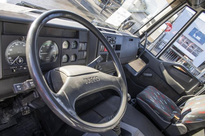 Camion ampliroll Iveco EUROCARGO 130E18: photos 7