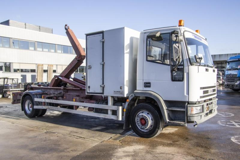 Iveco EUROCARGO 130E18 - Camion ampliroll: photos 2 Iveco EUROCARGO 130E18 - Camion ampliroll: photos 2