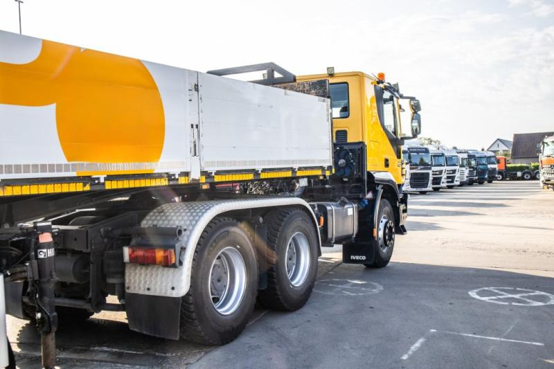 Camion plateau, Camion grue Iveco TRAKKER 450-6X4-BIG AXLES: photos 7 Camion plateau, Camion grue Iveco TRAKKER 450-6X4-BIG AXLES: photos 7