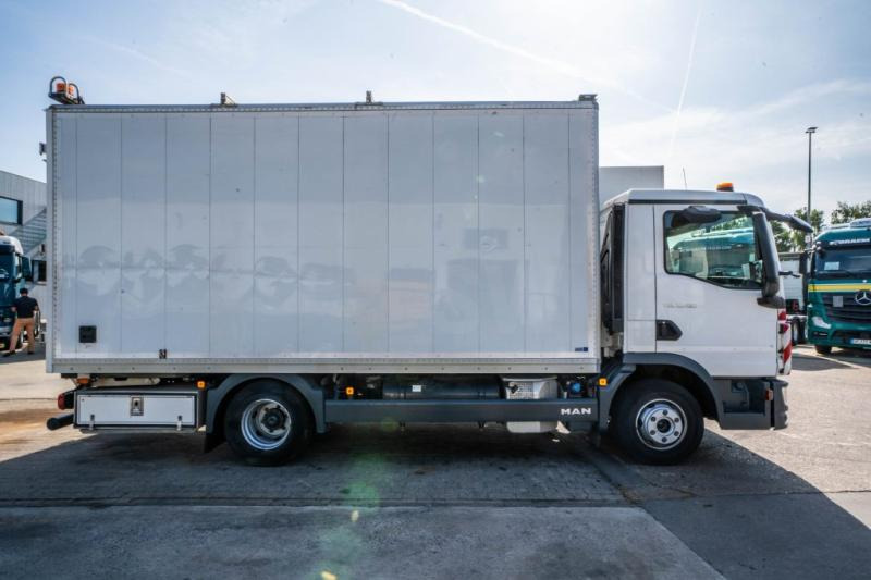 MAN TGL 10.190 BL - CARVAL INBOUW - Camion fourgon: photos 3 MAN TGL 10.190 BL - CARVAL INBOUW - Camion fourgon: photos 3