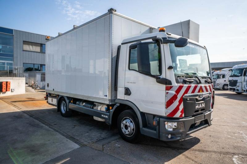 MAN TGL 10.190 BL - CARVAL INBOUW - Camion fourgon: photos 2 MAN TGL 10.190 BL - CARVAL INBOUW - Camion fourgon: photos 2