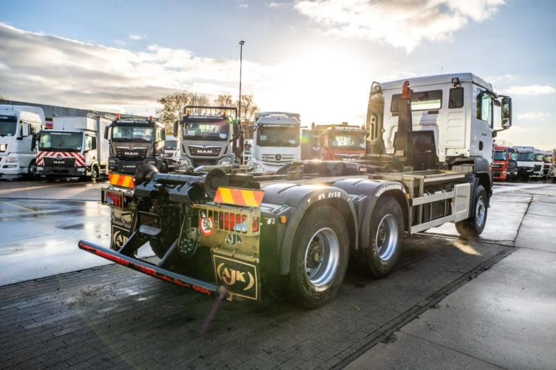 MAN TGS 33.470 BL - 64 456 KM - Camion ampliroll: photos 4 MAN TGS 33.470 BL - 64 456 KM - Camion ampliroll: photos 4