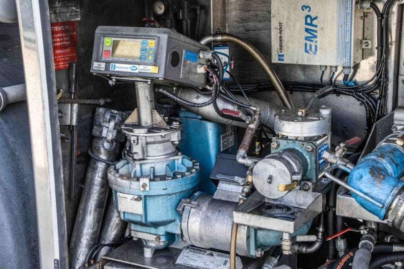 Camion citerne Mercedes ACTROS 2544-MP3+MAGYAR-INOX-18.200L+6COMP: photos 6 Camion citerne Mercedes ACTROS 2544-MP3+MAGYAR-INOX-18.200L+6COMP: photos 6