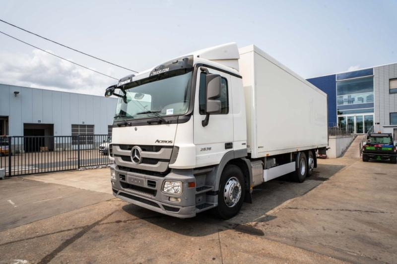 Mercedes ACTROS 2636 LL-MP3 - Camion fourgon: photos 1 Mercedes ACTROS 2636 LL-MP3 - Camion fourgon: photos 1