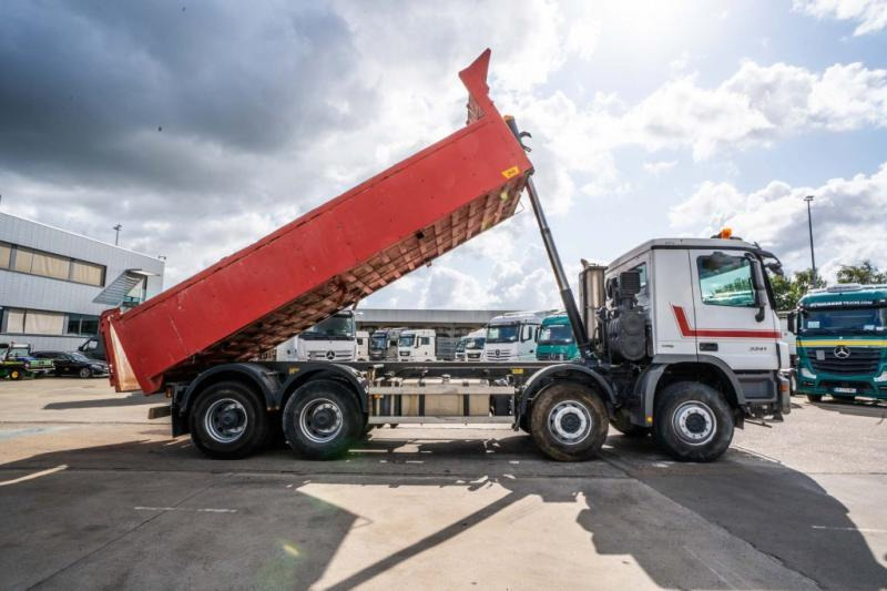 Mercedes ACTROS 3241 K -MP3-E5 - Camion benne: photos 3 Mercedes ACTROS 3241 K -MP3-E5 - Camion benne: photos 3