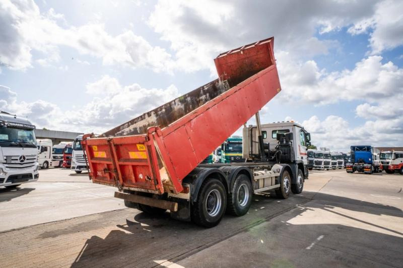 Mercedes ACTROS 3241 K -MP3-E5 - Camion benne: photos 4 Mercedes ACTROS 3241 K -MP3-E5 - Camion benne: photos 4