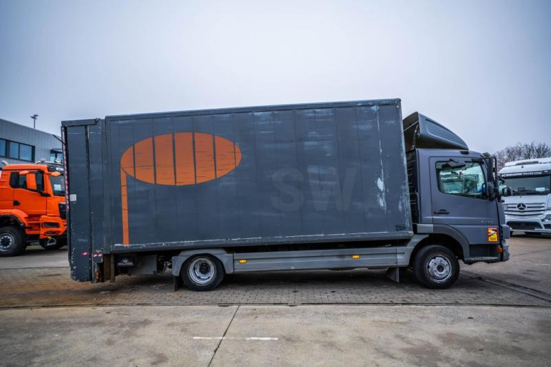 Mercedes ATEGO 1218 L+ moving lift - Camion fourgon: photos 3 Mercedes ATEGO 1218 L+ moving lift - Camion fourgon: photos 3