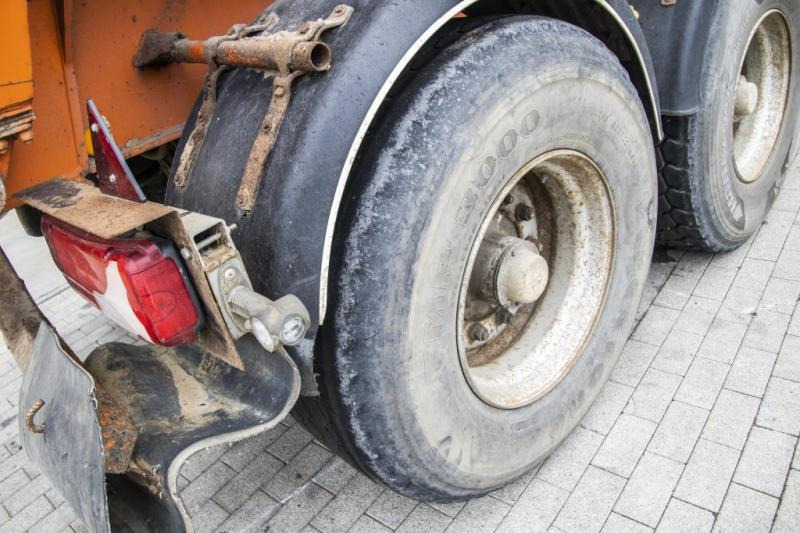 ROBUSTE-KAISER KAISER S3302 G37 - 2 ASSEN - Semi-remorque benne: photos 5 ROBUSTE-KAISER KAISER S3302 G37 - 2 ASSEN - Semi-remorque benne: photos 5