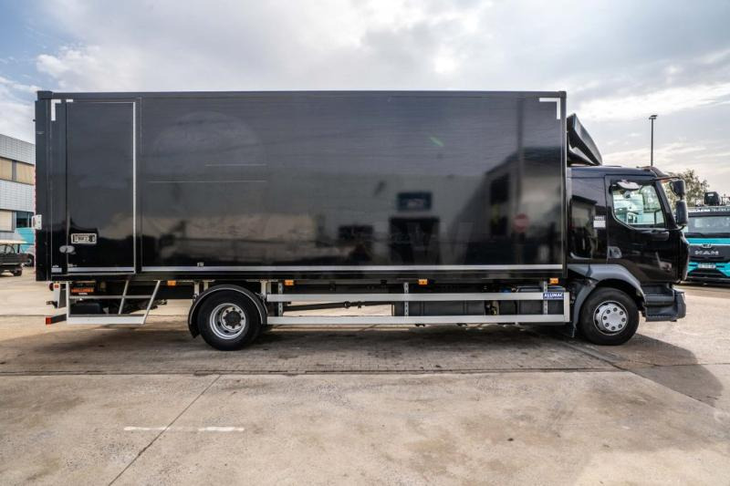 Renault D250 16T.- 36000 KM +DHOLLANDIA 2T. - Camion fourgon: photos 3 Renault D250 16T.- 36000 KM +DHOLLANDIA 2T. - Camion fourgon: photos 3