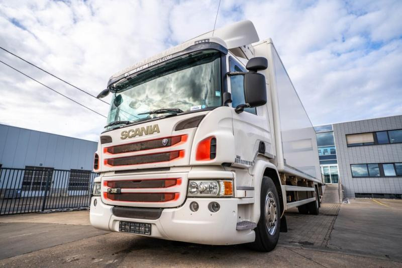 Scania P320 - THERMOKING T-1000R - Camion frigorifique: photos 2 Scania P320 - THERMOKING T-1000R - Camion frigorifique: photos 2