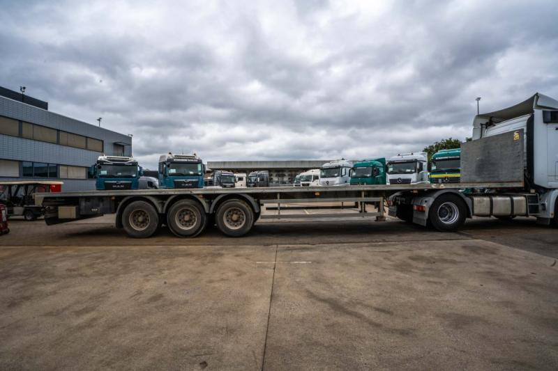 SYSTEM TRAILERS SYSTEM TRAILERS GSPRS27 - Semi-remorque: photos 5 SYSTEM TRAILERS SYSTEM TRAILERS GSPRS27 - Semi-remorque: photos 5