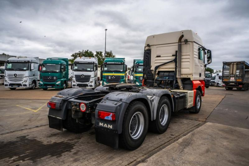 MAN TGX 33.560 XLX BLS+BIG AXLES+INTARDER - Tracteur routier: photos 4 MAN TGX 33.560 XLX BLS+BIG AXLES+INTARDER - Tracteur routier: photos 4