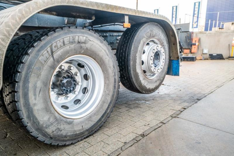 Camion ampliroll, Camion grue Volvo FE 280-E5 + FASSI 190A24 -178.129 KM: photos 9 Camion ampliroll, Camion grue Volvo FE 280-E5 + FASSI 190A24 -178.129 KM: photos 9