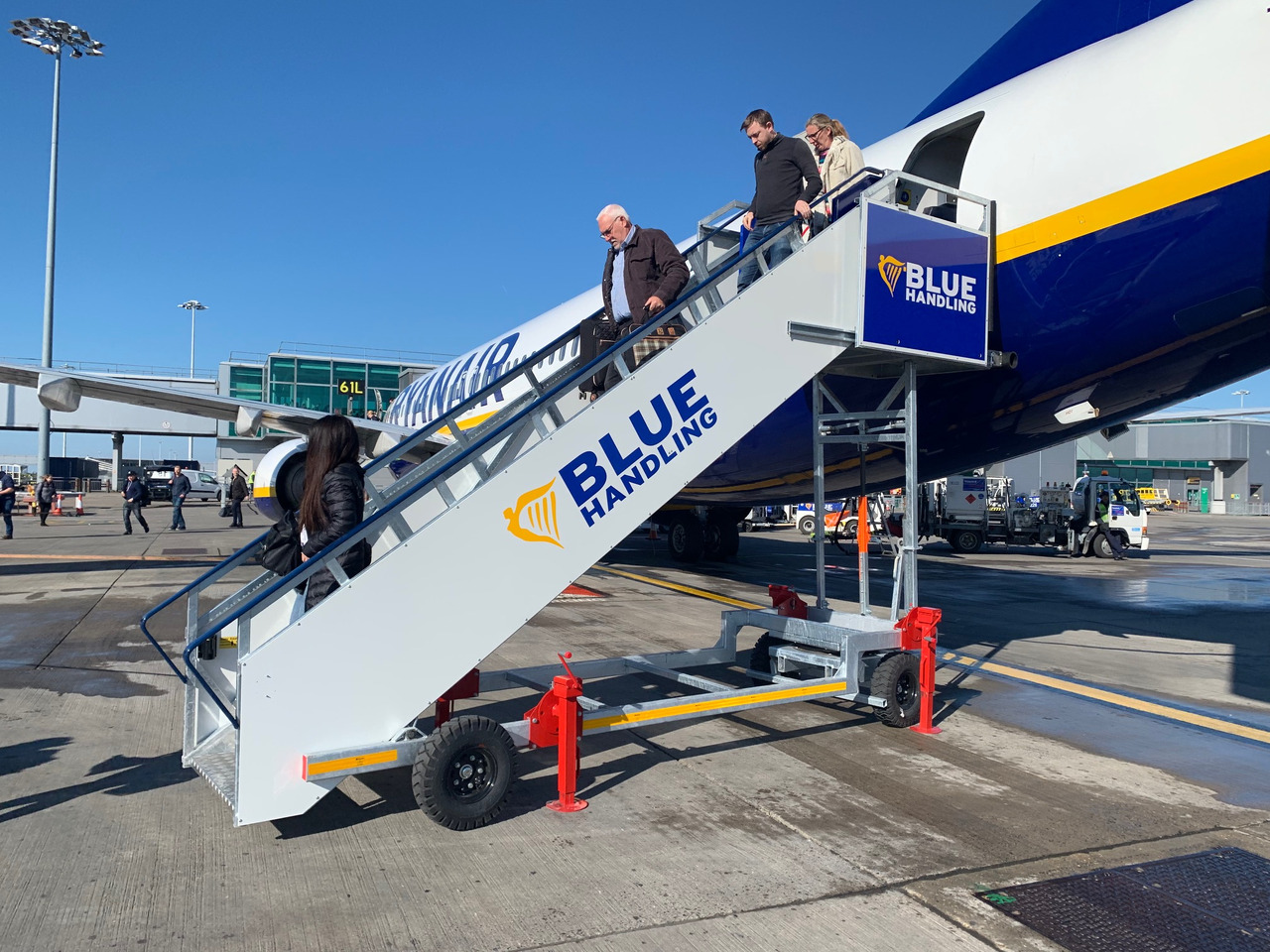 ARS-1 B737 Towable Passenger Stairs - Escalier d'embarquement: photos 1 ARS-1 B737 Towable Passenger Stairs - Escalier d'embarquement: photos 1