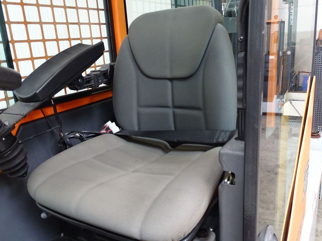 Hubtex S50G - 652 MTH - GAS - Chariot latéral: photos 2 Hubtex S50G - 652 MTH - GAS - Chariot latéral: photos 2