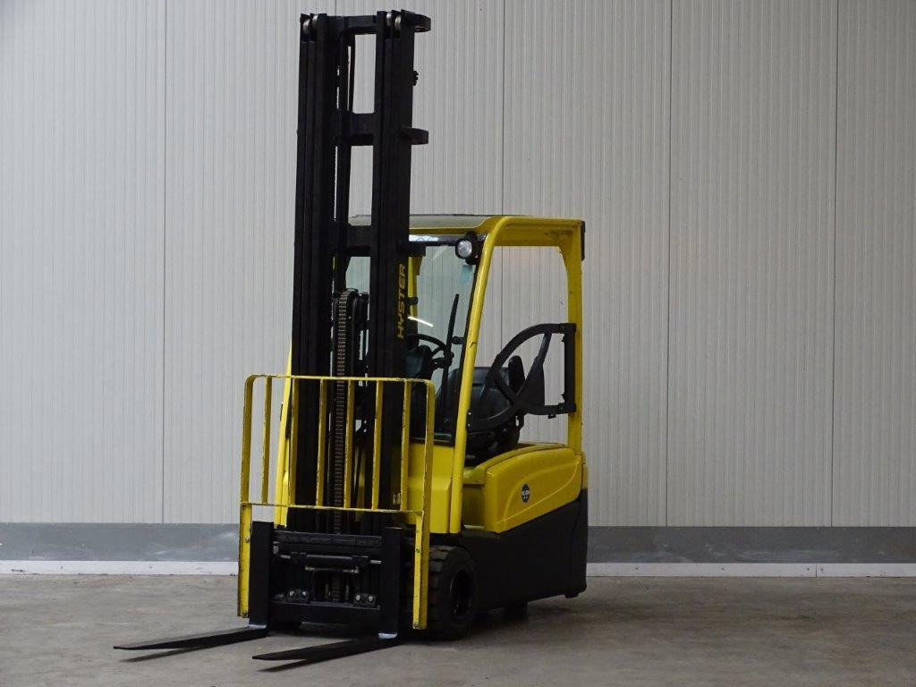 Hyster J2.0XNT - Chariot élévateur électrique: photos 1 Hyster J2.0XNT - Chariot élévateur électrique: photos 1