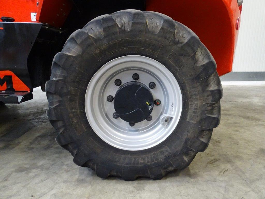 Manitou M50-4D - TRIPLEX- 4x4 - Chariot tout terrain: photos 2 Manitou M50-4D - TRIPLEX- 4x4 - Chariot tout terrain: photos 2