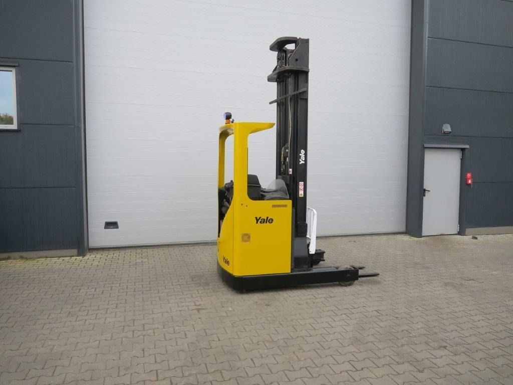 Yale MR14H - TRIPLEX - Chariot à mât rétractable: photos 3 Yale MR14H - TRIPLEX - Chariot à mât rétractable: photos 3