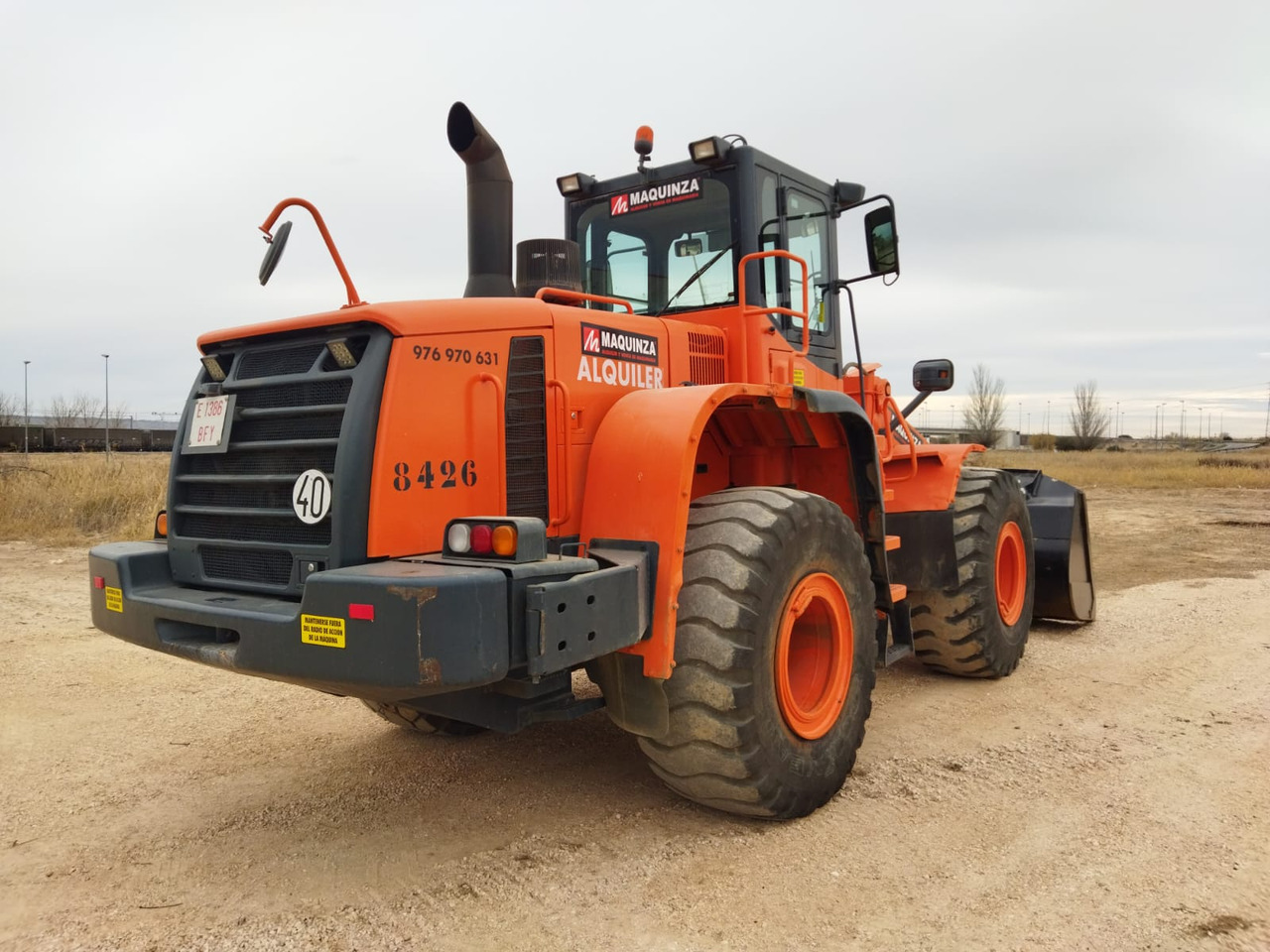 DOOSAN DL300 - Chargeuse sur pneus: photos 5 DOOSAN DL300 - Chargeuse sur pneus: photos 5