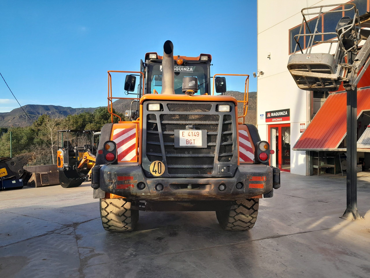 DOOSAN DL300 L/AUX - Chargeuse sur pneus: photos 4 DOOSAN DL300 L/AUX - Chargeuse sur pneus: photos 4