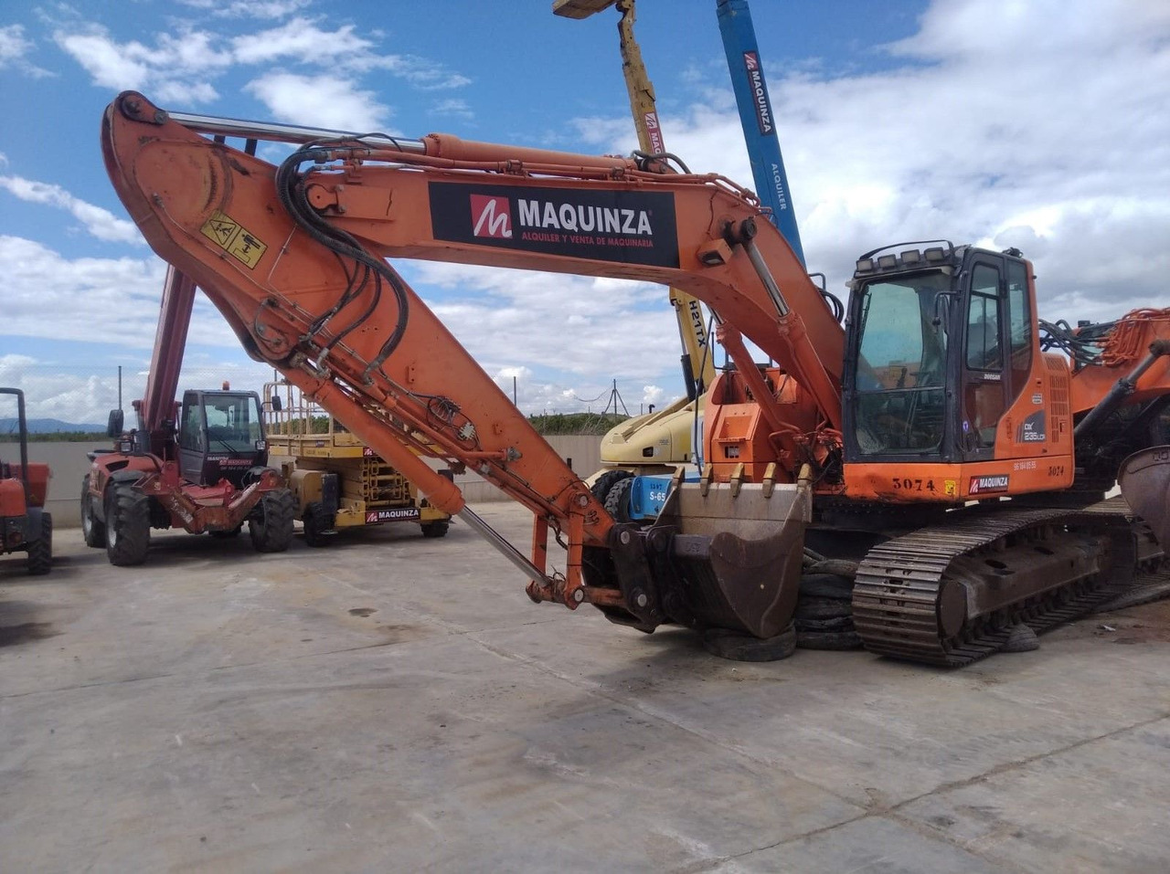 DOOSAN DX235LCR - Pelle sur chenille: photos 1 DOOSAN DX235LCR - Pelle sur chenille: photos 1