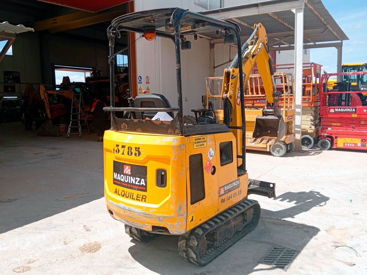 JCB 15C - Mini pelle: photos 2 JCB 15C - Mini pelle: photos 2