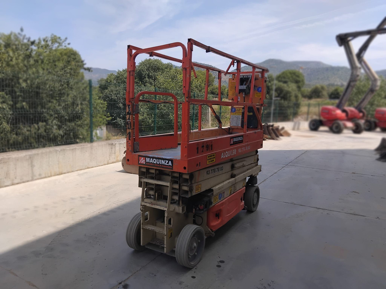 JLG 2030ES - Nacelle ciseaux: photos 5 JLG 2030ES - Nacelle ciseaux: photos 5