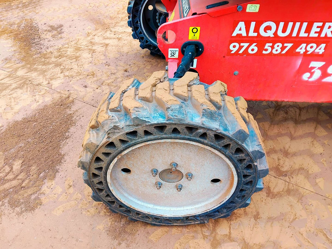 MANITOU MAN GO 12 - Nacelle articulée: photos 3 MANITOU MAN GO 12 - Nacelle articulée: photos 3