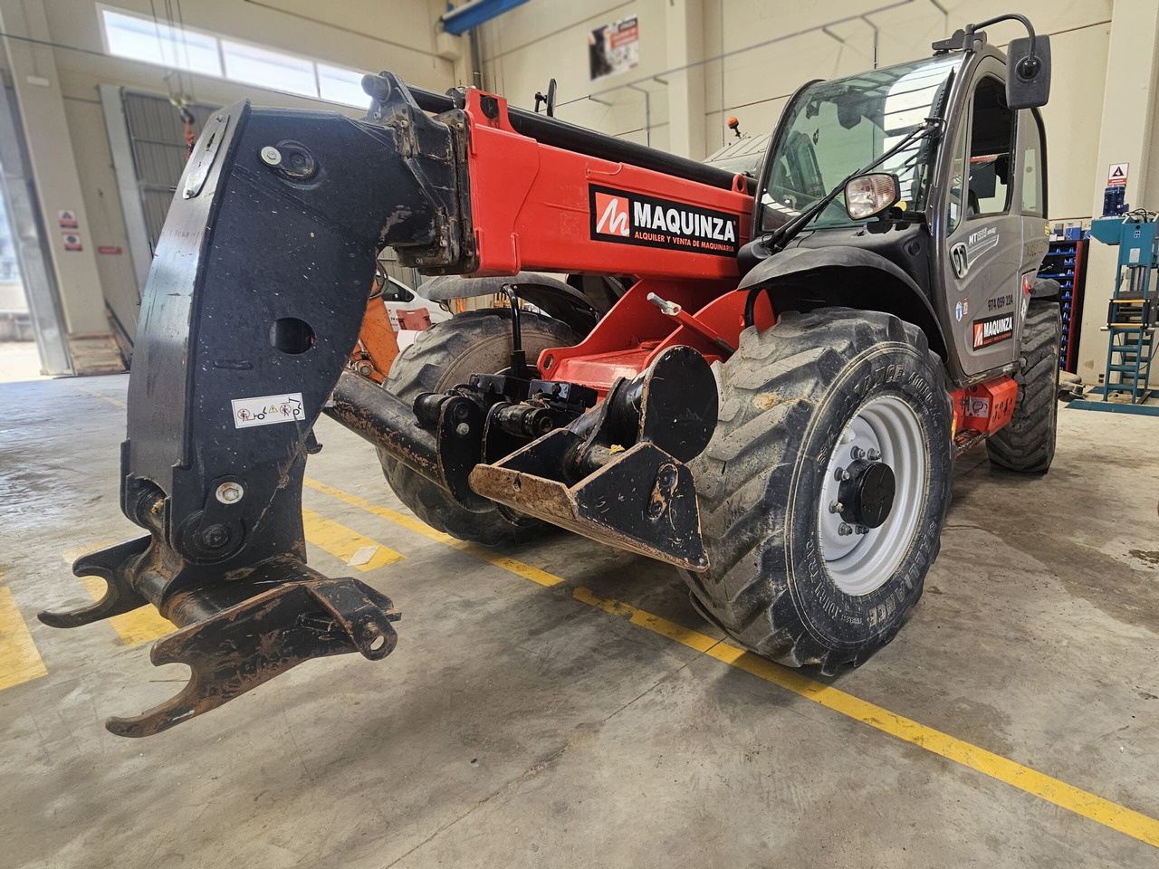 MANITOU MT1335 EASY - Chariot télescopique: photos 2 MANITOU MT1335 EASY - Chariot télescopique: photos 2
