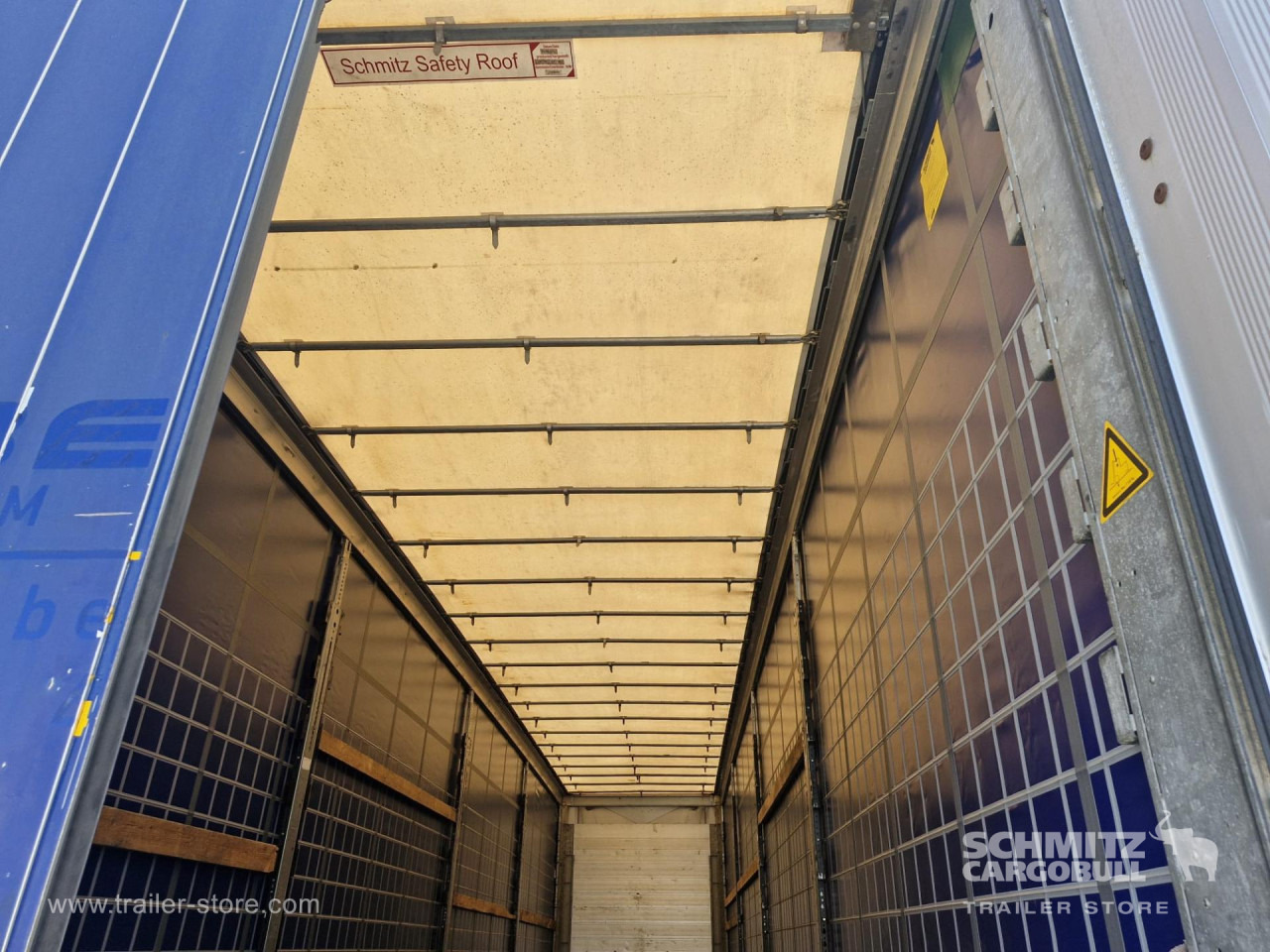 SCHMITZ Curtainsider Varios - Semi-remorque rideaux coulissants: photos 4 SCHMITZ Curtainsider Varios - Semi-remorque rideaux coulissants: photos 4