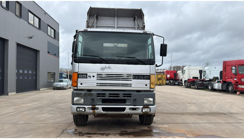 DAF CF 85.430 (PERFECT CONDITION / EURO 2 / BIG AXLE / STEEL SUSP. / PARFAIT ETAT) - Camion benne: photos 2 DAF CF 85.430 (PERFECT CONDITION / EURO 2 / BIG AXLE / STEEL SUSP. / PARFAIT ETAT) - Camion benne: photos 2