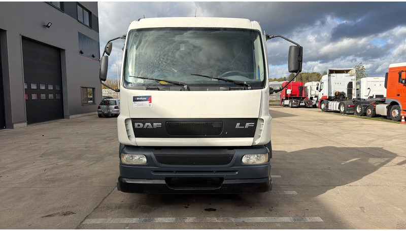 DAF LF 55.220 (MANUAL GEARBOX / BOITE MANUELLE) - Châssis cabine: photos 2 DAF LF 55.220 (MANUAL GEARBOX / BOITE MANUELLE) - Châssis cabine: photos 2