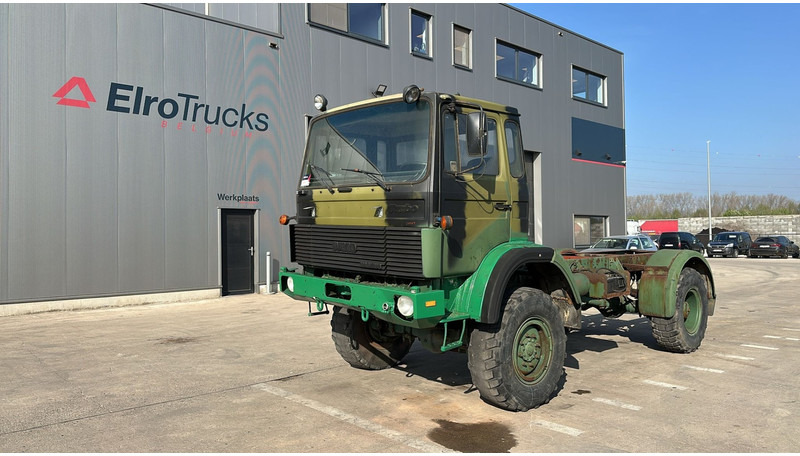 Iveco Magirus 110 - 16 (4X4 / 57000 KM / LAMES / GRAND PONT / 6 CYLINDRES EN LIGNE !! / MANUAL PUMP) - Châssis cabine: photos 1 Iveco Magirus 110 - 16 (4X4 / 57000 KM / LAMES / GRAND PONT / 6 CYLINDRES EN LIGNE !! / MANUAL PUMP) - Châssis cabine: photos 1