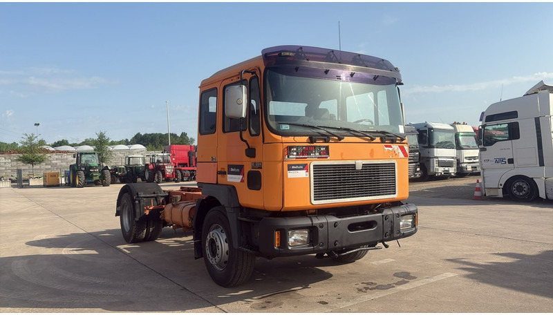 MAN 18.224 (MANUAL PUMP / MANUAL GEARBOX) - Châssis cabine: photos 3 MAN 18.224 (MANUAL PUMP / MANUAL GEARBOX) - Châssis cabine: photos 3