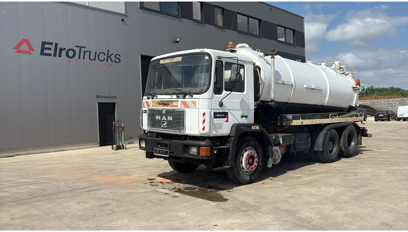 MAN 25.292 (16.000 L VACUUM / 10 TYRES / 6X2 / FULL STEEL SUSP. / MANUAL PUMP / 6 CYLINDER) - Camion hydrocureur: photos 1 MAN 25.292 (16.000 L VACUUM / 10 TYRES / 6X2 / FULL STEEL SUSP. / MANUAL PUMP / 6 CYLINDER) - Camion hydrocureur: photos 1