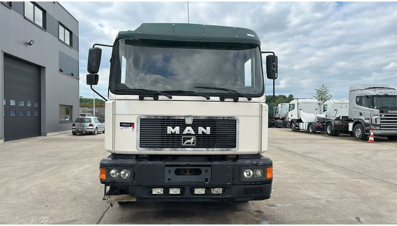 MAN 26.312 (6 CYLINDER / 6X2 / BELGIAN TRUCK IN GOOD CONDITION) - Châssis cabine: photos 2 MAN 26.312 (6 CYLINDER / 6X2 / BELGIAN TRUCK IN GOOD CONDITION) - Châssis cabine: photos 2